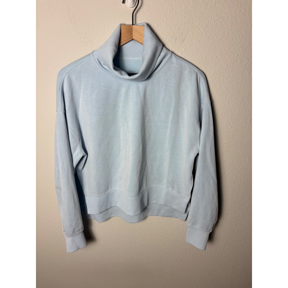 Lululemon Softstreme Turtleneck Pullover Powder Blue LW3GDVS Size 4